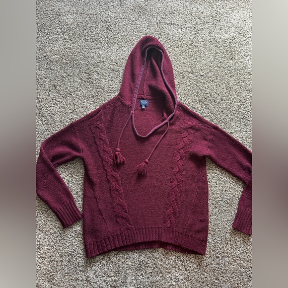 American Eagle Outfitters Sweaters - American eagle. Women’s sweater size large.